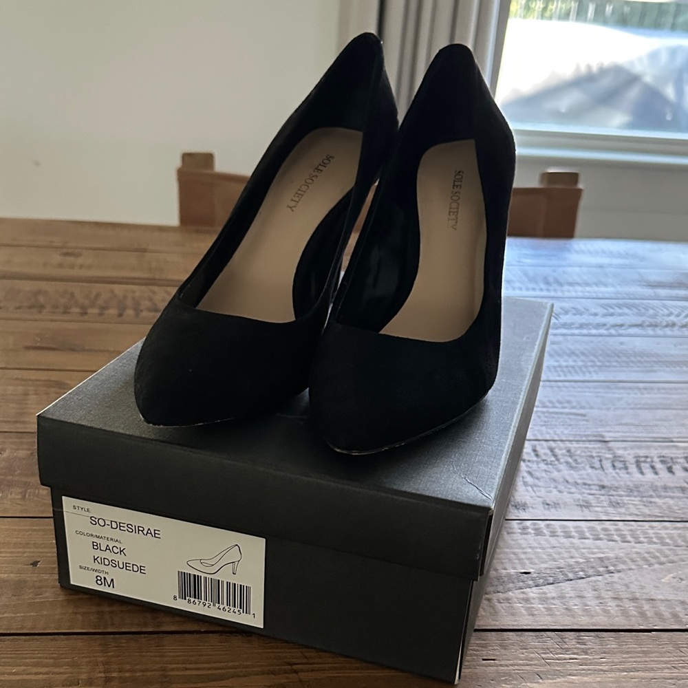Sole Society Desiree Black Suede Pump size 8